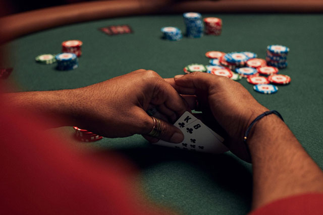 德州翻前不知道该不该3bet？你需要知道3bet的目的