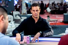 德州游戏中的一般思维与职业思维，看看你在哪一阶段？