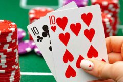 德州对局分析：这手对10看似玩得怂，却是真正的高手打法