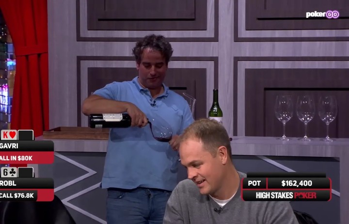 不看底牌“盲推”上瘾?醉酒豪客跑马连输,惨遭Robl“血洗”