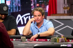 不看底牌“盲推”上瘾？醉酒豪客跑马连输，惨遭Robl“血洗”