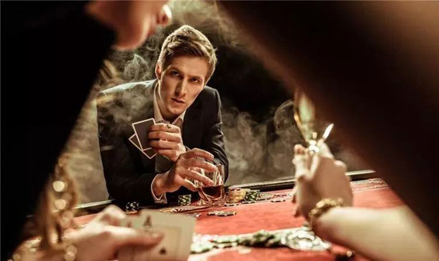 一次失误，一晚上白打？德扑游戏中犯错的连锁效应