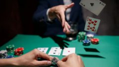 这四个弃牌烂理由，正让你沦为德扑桌上的“提款机”