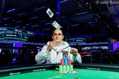 陈东赛后采访：仅战两场限注赛事登顶WSOP，感谢国内牌友助威