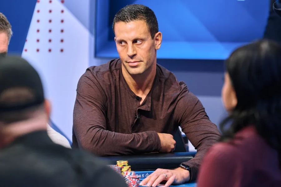 Garrett Adelstein新书发售,一手价值6.6万美元的“诈唬”背后