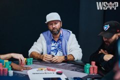 对手精准喊出河牌，丹牛被河杀淘汰出WSOP超级巡回赛主赛