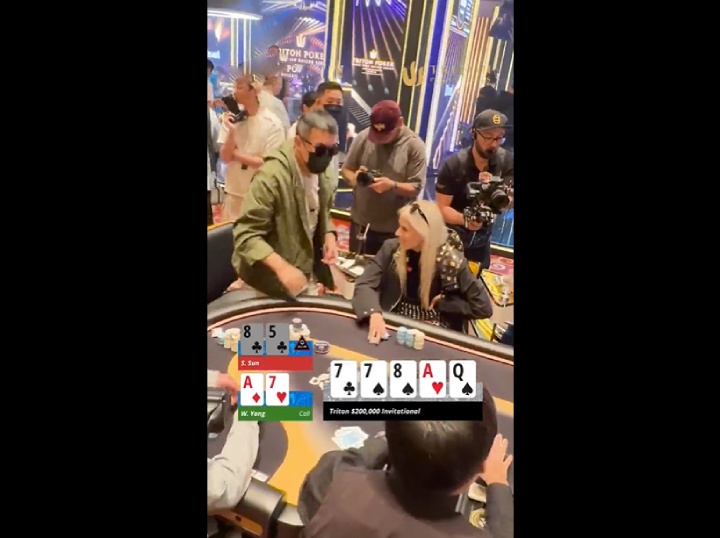 传奇扑克邀请赛筹码领先者一手诈唬失败直接被淘汰
