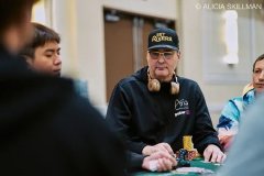 扑克顽童长大了？Phil Hellmuth被河杀淘汰竟未情绪失控