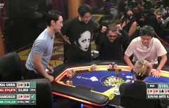 太惨！四条撞上同花顺，输掉六位数底池却无爆冷大奖安慰