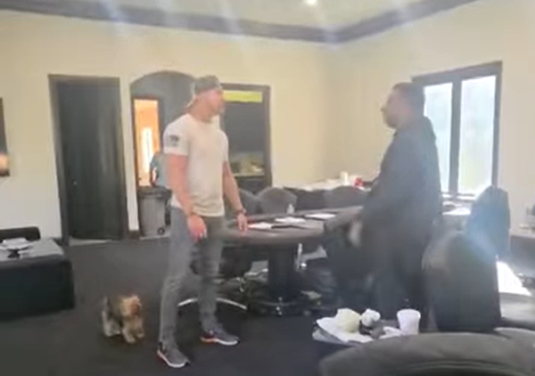 从争吵到互殴:Hawkins被殴事件完整内幕曝光